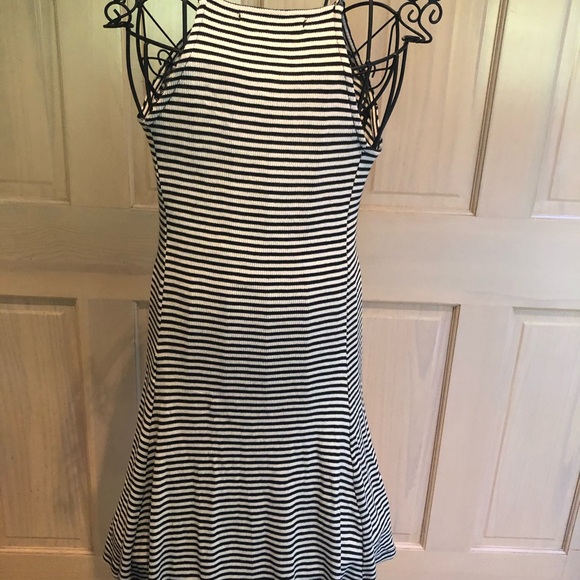 BRANDY MELVILLE DRESS ONE SIZE FITS ALL - Picture 6 of 8